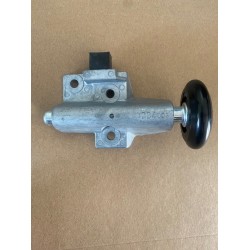 Garador Double Door Top Roller and Bracket Assembly