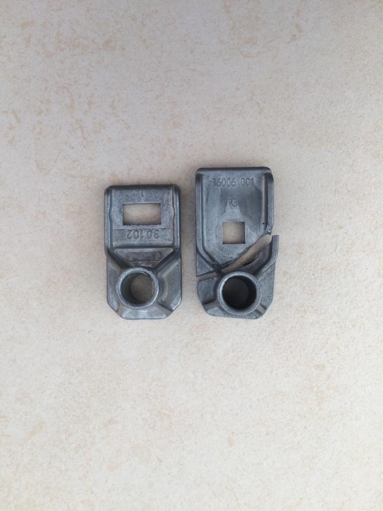 Novoferm Roller Bracket Holder - Folding Sectional Doors 36006 001 Novoferm Roller Bracket Holder - Folding Sectional Doors 36006 001