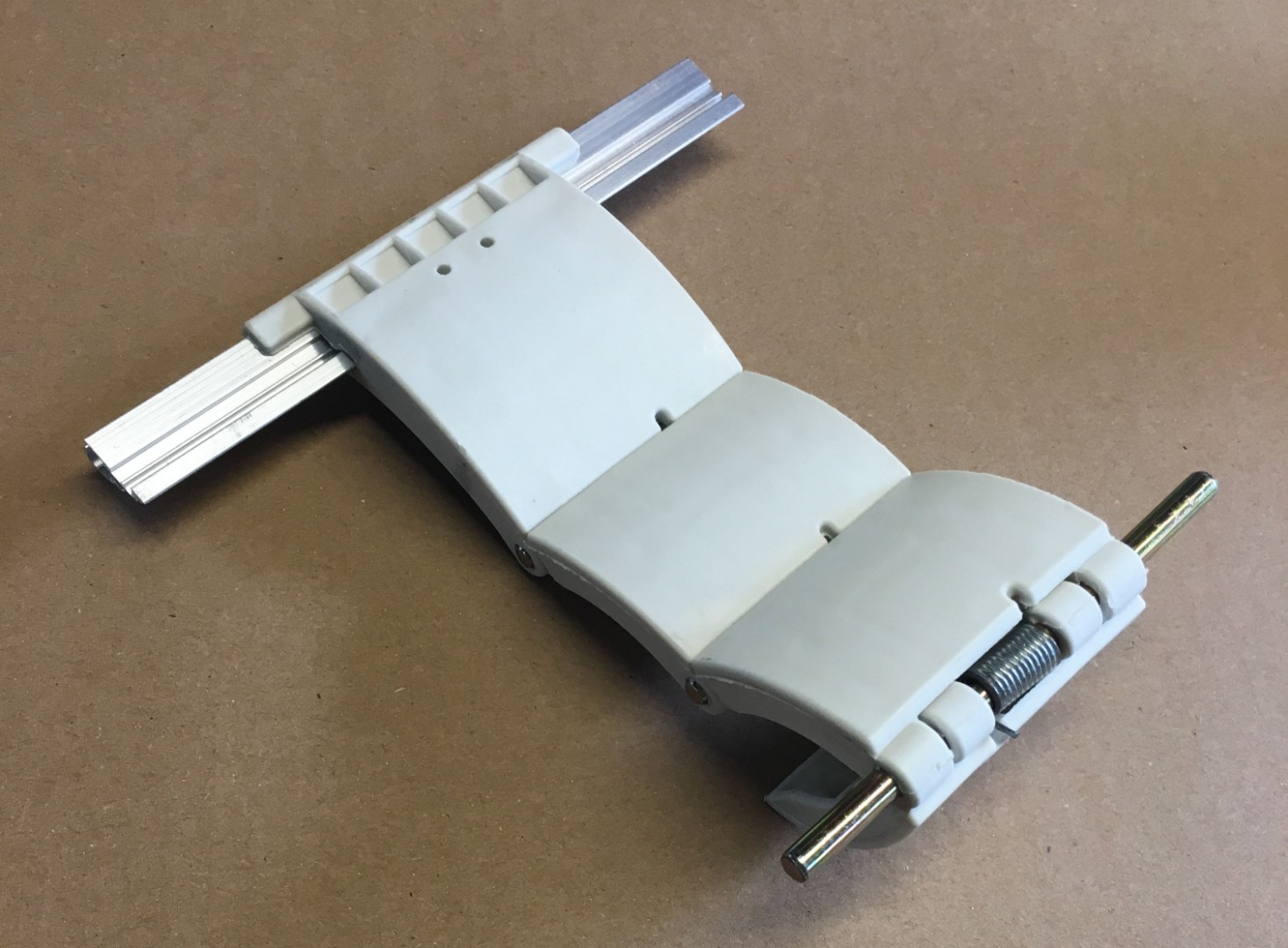 77mm Lath Roller Door Locking Strap 3 segment - White