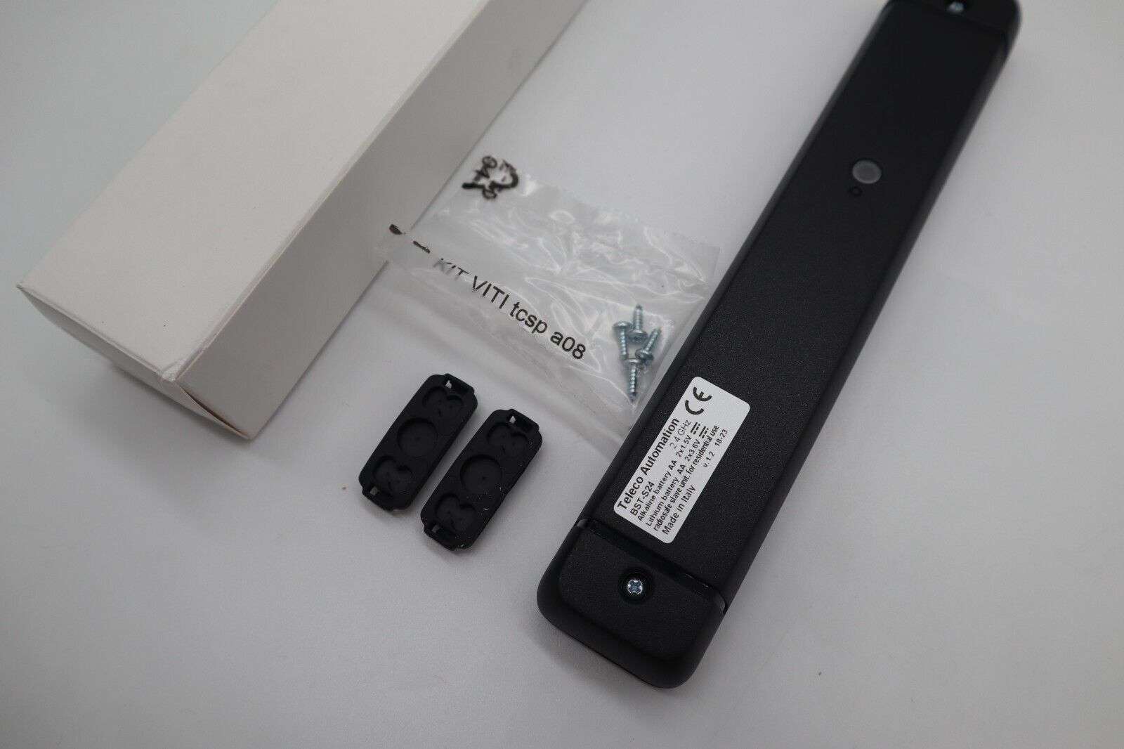 Teleco Roller Shutter Control Unit Panel Kit - 1.5V with Bottom Slat Transmitter Teleco Roller Shutter Control Unit Panel Kit - 1.5V with Bottom Slat Transmitter