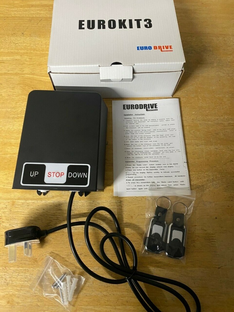 Eurodrive Remote control unit c/w 2 x Fobs for Roller Shutter Electric Doors Eurodrive Remote control unit c/w 2 x Fobs for Roller Shutter Electric Doors