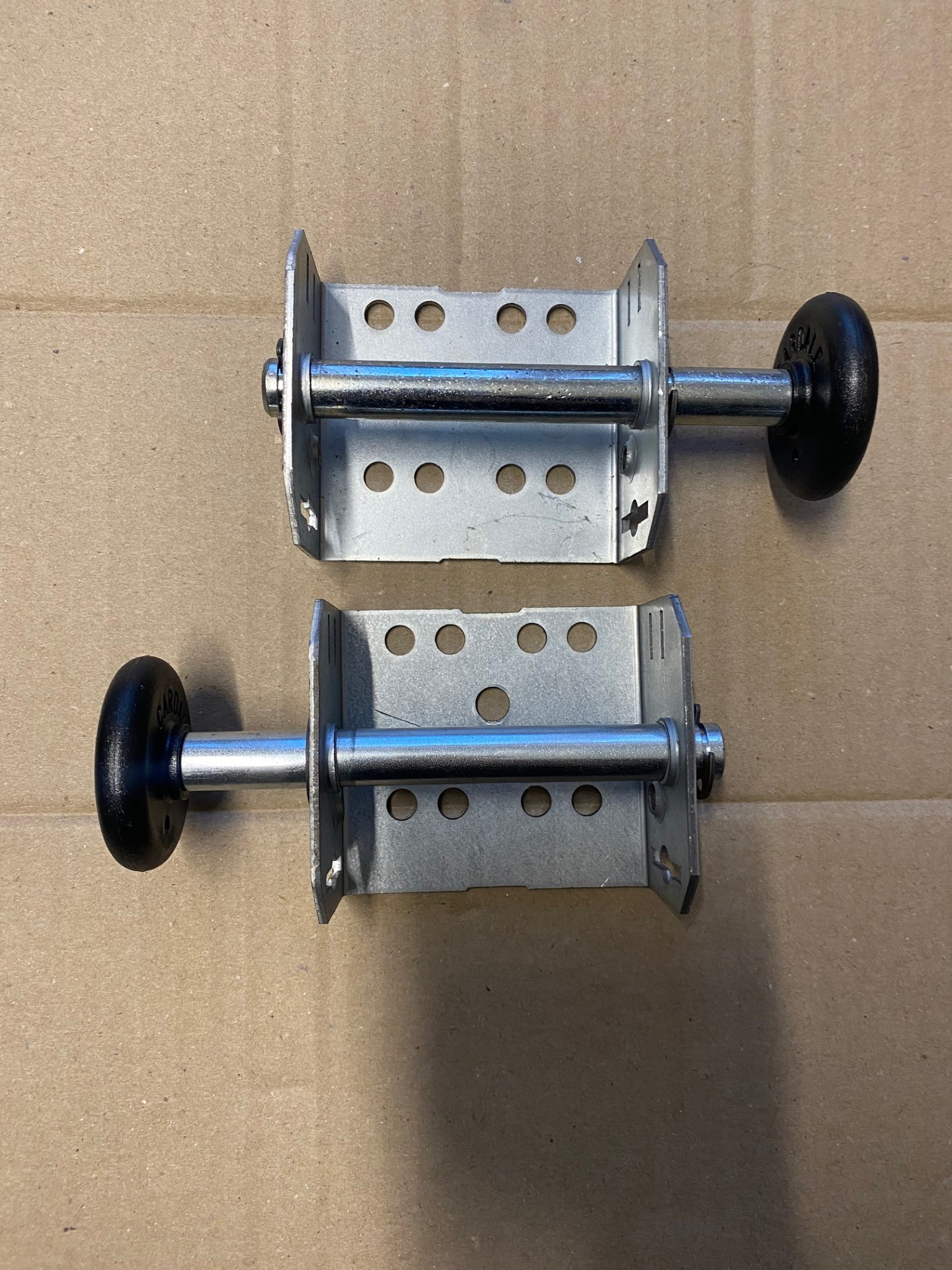 Cardale Maximiser Pair of Roller Spindle Brackets