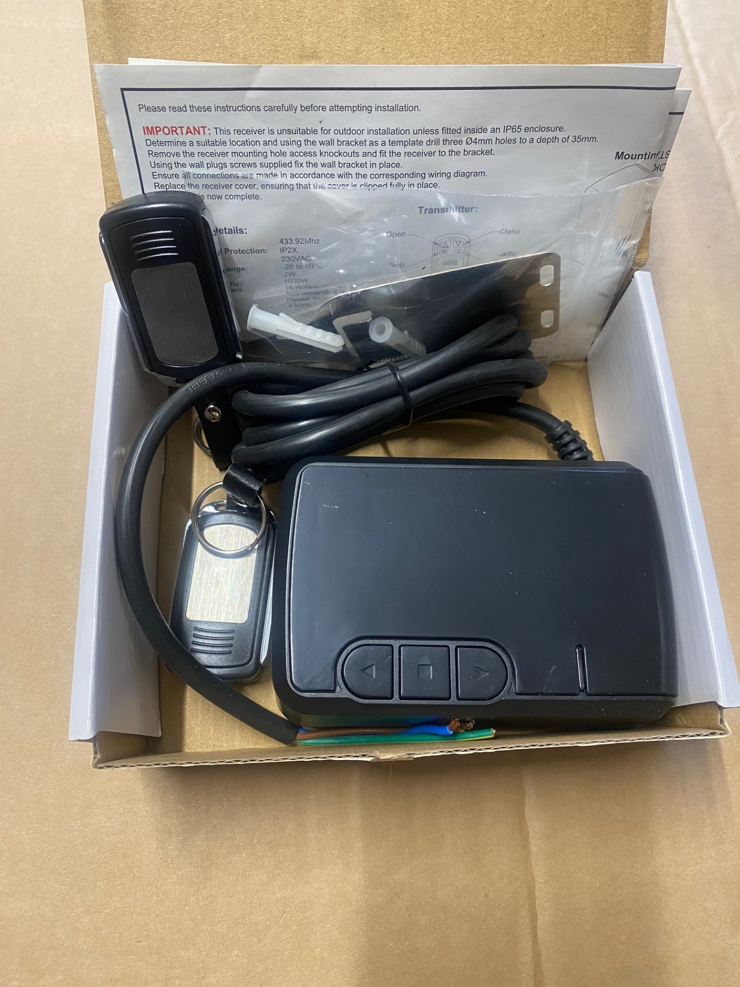 Link Controls Euro Receiver V2 Remote Control Unit & 2 Handsets Link Controls Euro Receiver V2 Remote Control Unit & 2 Handsets